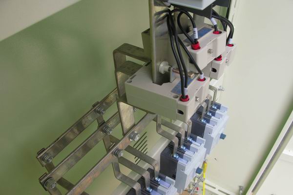 碌曲配电柜-应急照明配电柜使用对工作人员的具